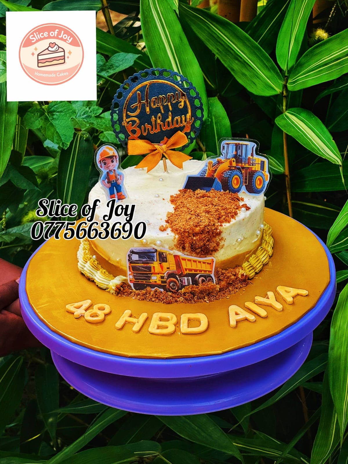 Customized vanilla flavored icing cake